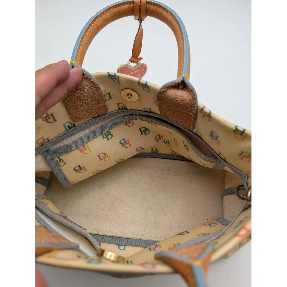 Vintage Dooney & Bourke Satchel Bag Womens Medium Beige Canvas Leather Bee Print